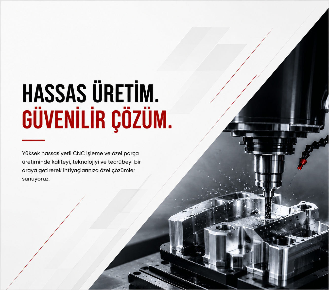 Ark CNC İstanbul fabrikasında üretilen, kozmetik şişe ambalajı imalatı için kullanılan çelik blow molding (şişirme) kalıbının iç yapısı ve oluşan şeffaf şişe detayı.