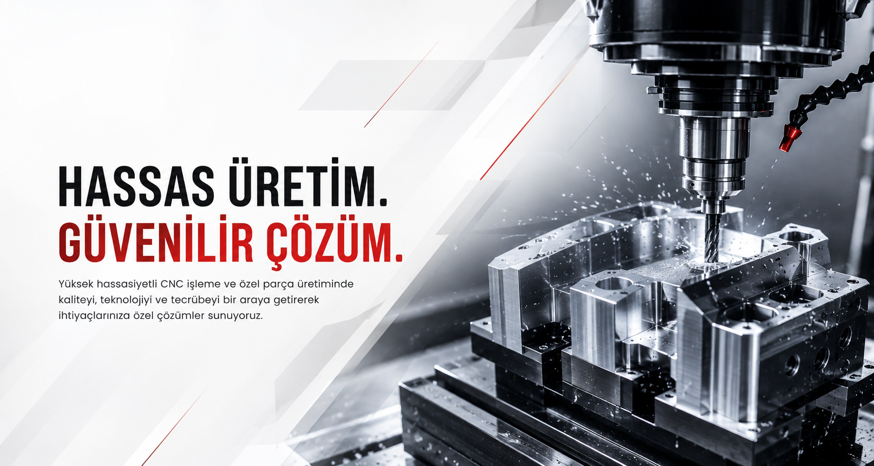 Ark CNC İstanbul fabrikasında üretilen, kozmetik şişe ambalajı imalatı için kullanılan çelik blow molding (şişirme) kalıbının iç yapısı ve oluşan şeffaf şişe detayı.